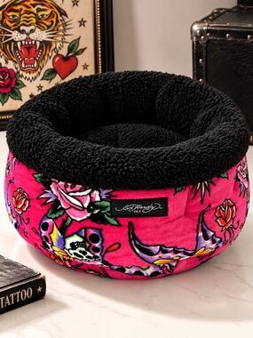 Ed Hardy Pet Reversible Cat Cup Bed Small Pink Skull Rose Tattoo Plush NWT